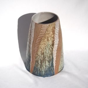26. Vase Abstract - Image 6