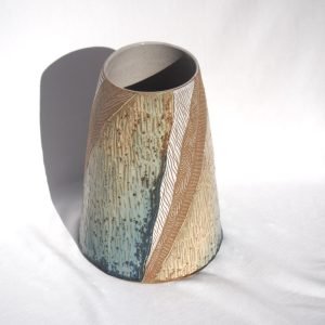 26. Vase Abstract - Image 7